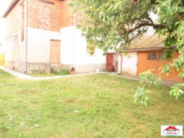 casa-cu-etaj-si-teren-10-ari-titulescu-id-21538-2