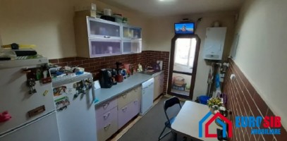 apartament-3-camere-decomandat-zona-strand