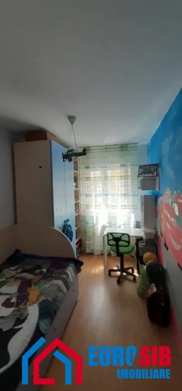 apartament-3-camere-decomandat-zona-strand-2