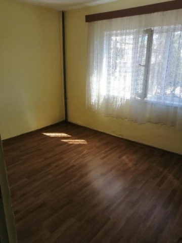 apartament-cu-3-camere-zona-scoala-nr6-9