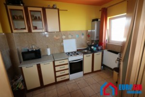 apartament-2-camere-zona-vasile-aaron-3