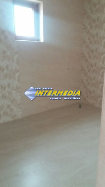 casa-noua-de-vanzare-in-cetate-finisata-complet-3