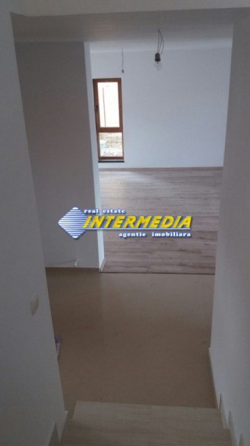 casa-noua-de-vanzare-in-cetate-finisata-complet-10