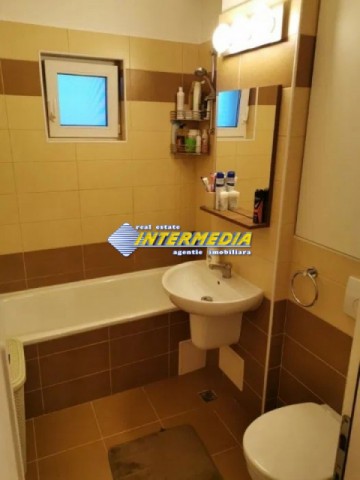 apartament-3-camere-decomanat-si-finisat-de-vanzare-cetate-4