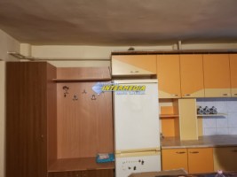 apartament-cu-doua-camere-etaj-2-cetate-6