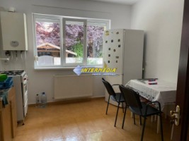 inchiriez-apartament-2-camere-decomandate-60-mp-finisat-si-mobilat-cetate-stadion