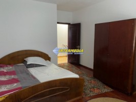 inchiriez-apartament-2-camere-decomandate-60-mp-finisat-si-mobilat-cetate-stadion-11