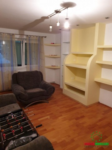 apartament-cu-3-camere-de-inchiriat-zona-strand