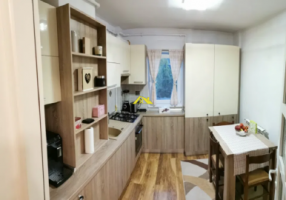 apartament-3-camere-etaj-1-cetate-strada-detunata-1