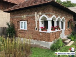 casa-3-camere-anexe-teren-2500-mp-hartiesti-1