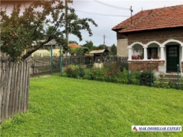 casa-3-camere-anexe-teren-2500-mp-hartiesti-4