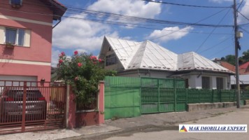 casa-3-camere-teren-214-mp-campulung