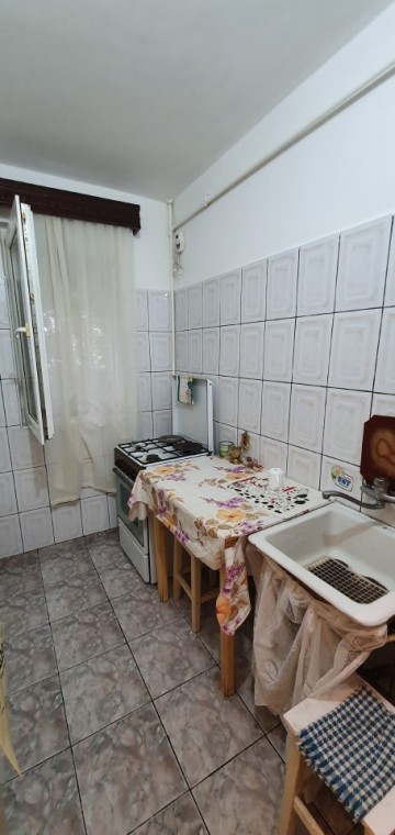 vest-zona-lamaita-3-cam-in-cubulet-cf2-p4-decomandat-parter-la-40900-euro-9