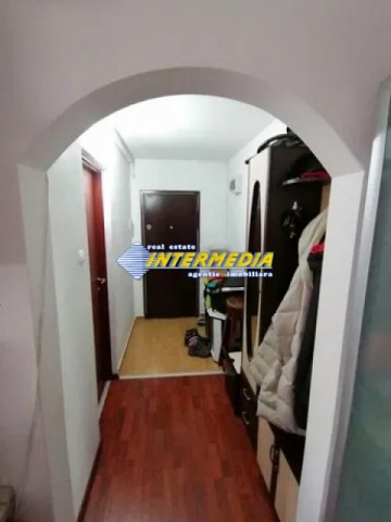 2-camere-de-vanzare-etaj-1-in-cetate-zona-mercur-1