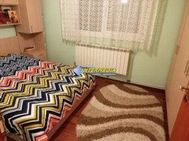 2-camere-de-vanzare-etaj-1-in-cetate-zona-mercur-3