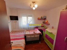 2-camere-de-vanzare-etaj-1-in-cetate-zona-mercur-4