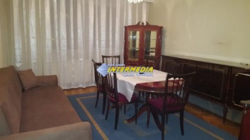 de-inchiriat-apartament-3-camere-zona-centru-1