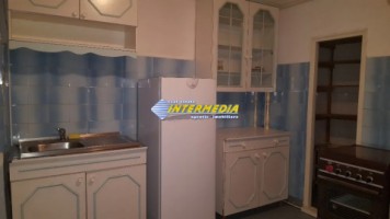 de-inchiriat-apartament-3-camere-zona-centru-4