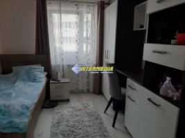 2-camere-de-vanzare-etaj-1-finisat-complet-in-cartierul-ampoi-3