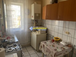 2-camere-de-vanzare-etaj-intermediar-cartierul-cetate-bulevard-2