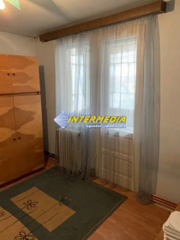 3-camere-decomandat-in-cartierul-cetate-de-vanzare-1