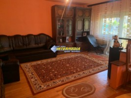 de-vanzare-apartament-4-camere-decomandat-in-cetate-zona-mercur-etaj-3-finisat-si-mobilat-12