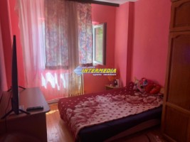 de-vanzare-apartament-4-camere-decomandat-in-cetate-zona-mercur-etaj-3-finisat-si-mobilat-16