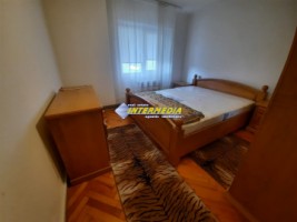 apartament-3-camere-de-inchiriat-in-alba-iulia-zona-cetate-2