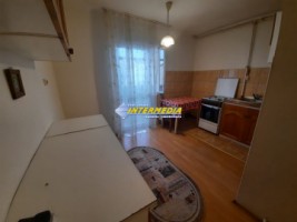 apartament-3-camere-de-inchiriat-in-alba-iulia-zona-cetate-5