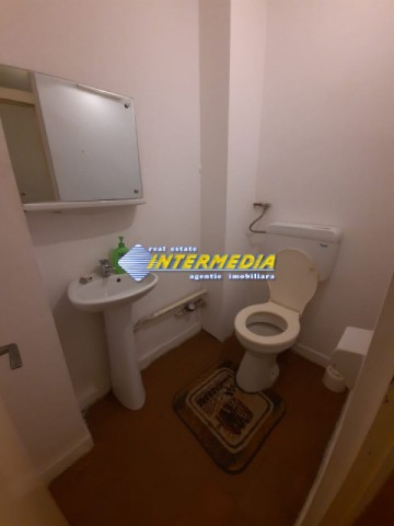 apartament-3-camere-de-inchiriat-in-alba-iulia-zona-cetate-6