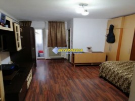garsoniera-de-vanzare-in-cetate-la-etajul-2-mobilata-si-utilata