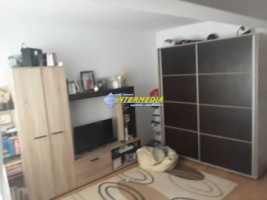 apartament-2-camere-decomandat-de-vanzare-cetate-zona-mercur-1