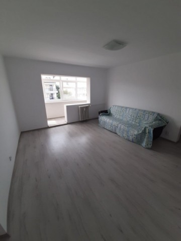 apartament-2-camere-zona-scoala-11-et3-56-mp-44000-euro-0