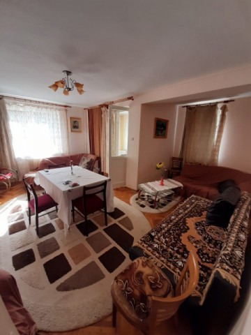 apartament-4-camere-in-apropiere-de-pietonalul-unirii-et1-105-mp-utili-75000-euro-neg-0