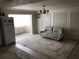 apartament-3-camere-zona-calea-nationalastejari-cu-2-balcoane-renovat-mobilat-et-1-95000-euro-neg-1