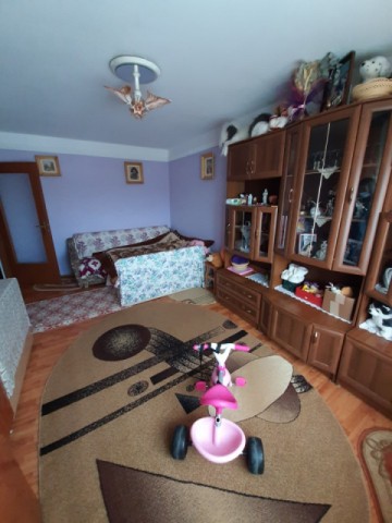 apartament-2-camere-zona-bucovinaliceul-economic-se-acccredit-pret-negociabil-1