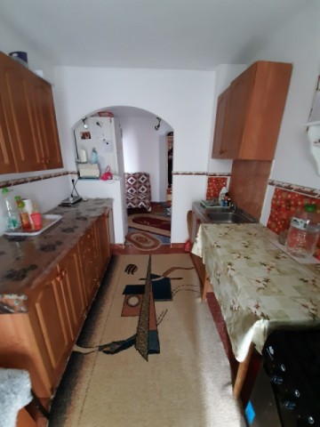 apartament-2-camere-zona-bucovinaliceul-economic-se-acccredit-pret-negociabil-7