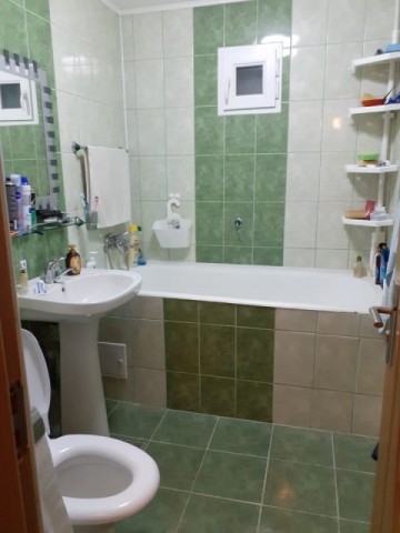 apartament-3-camere-decomandat-in-apropiere-de-zona-primaverii-55000-euro-neg-7