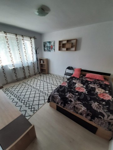 apartament-2-cameredecomandatzona-bld-mihai-eminescu-pret-250-euro