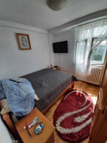 apartament-4-camere-decomandat-zona-bucovina-pret-70000-neg-5