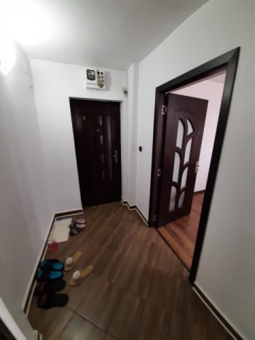 apartament-1-camera-zona-primaverii-decomandat-pret-35000-euro-neg-2