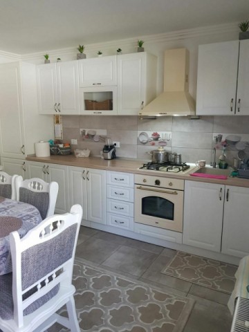 casa-la-cheie-4-camere-cu-2-bai-suprafata-200-mp-teren-650-mp-pret-170000-euro-5