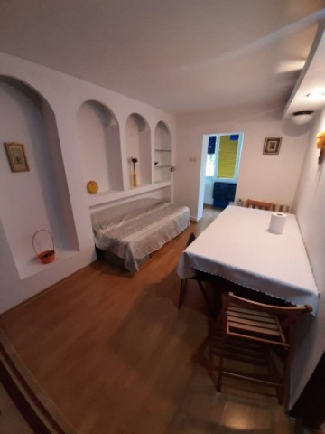 apartament-2-camere-dec-suprafata-de-56-mp-et2-zona-piata-mare-pret-260-0