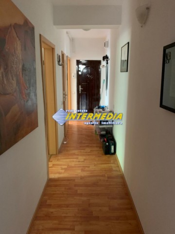 apartament-3-camere-decomandate-in-bloc-nou-cetate-zona-stadion-liber-6