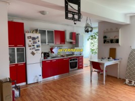 apartament-3-camere-decomandate-in-bloc-nou-cetate-zona-stadion-liber-2