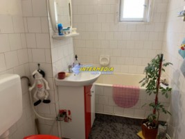 apartament-3-camere-de-vanzare-cetate-zona-closca-etaj-1-5