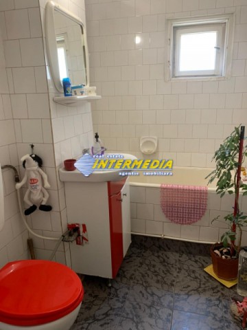 apartament-3-camere-de-vanzare-cetate-zona-closca-etaj-1-9