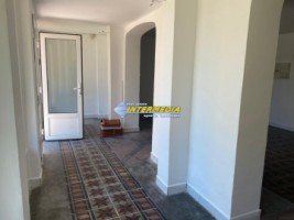 spatiu-comercial-de-inchiriat-in-cetate-2