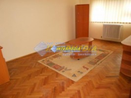 apartament-3-camere-de-inchiriat-sub-stadion-3