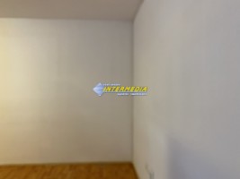 apartament-3-camere-decomandate-in-bloc-nou-cetate-zona-stadion-liber-16